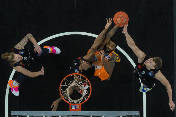 伊萨克用他 伊萨克用他