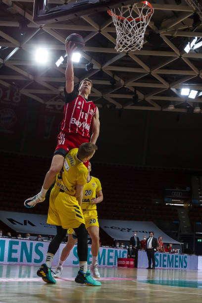 这位年轻的 这位年轻的