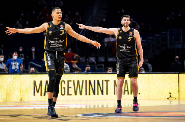 潘展乐在本 潘展乐在本